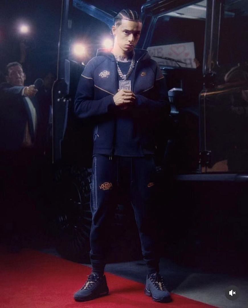 SynaWorld Hoodie 9