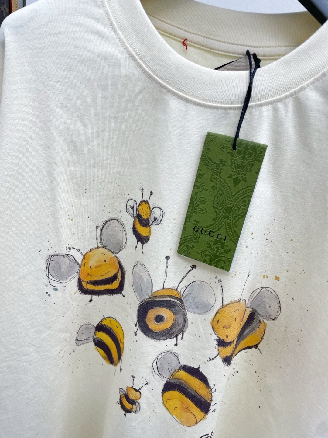 26S Bee T-shirt