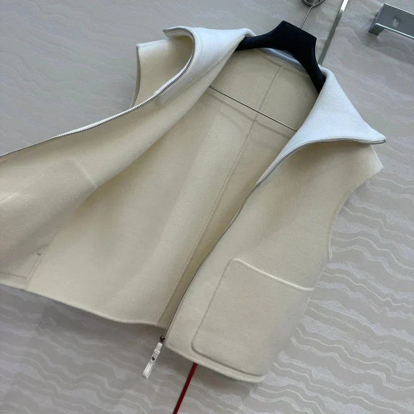 HM 25S Zipped Vest in White Wool and Cashmere
