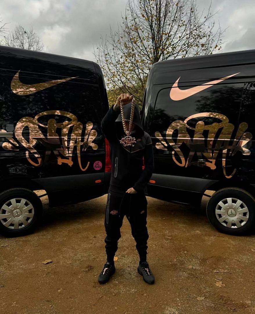SynaWorld Hoodie 9
