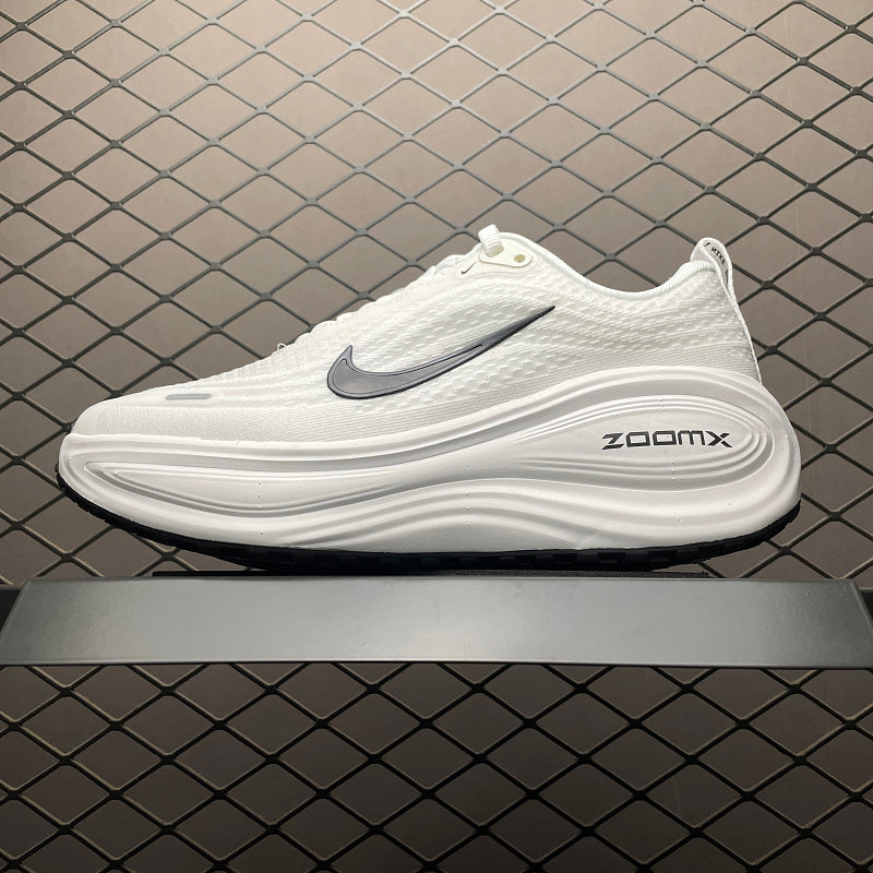 Nike ZoomX Streakfly - White/Black