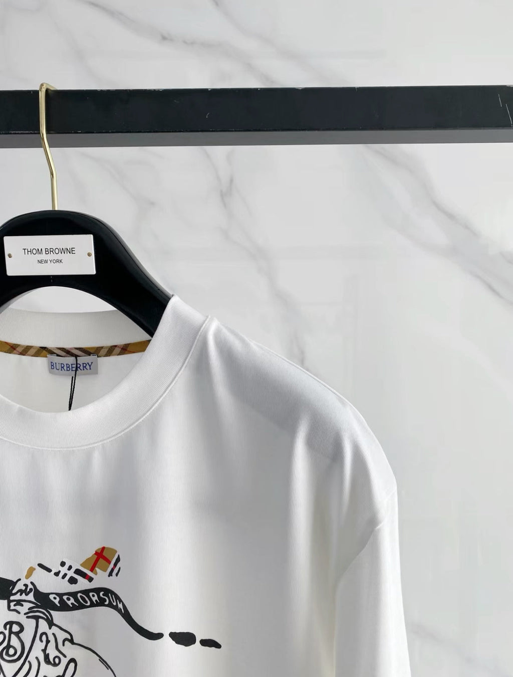 EKT T-shirt