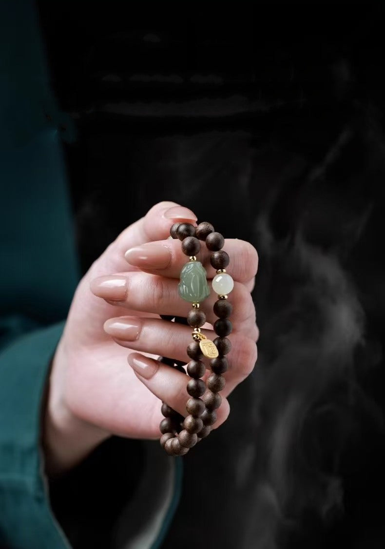 Green Jade Pixiu Sandalwood Bracelet-Traditional Prosperity Symbol