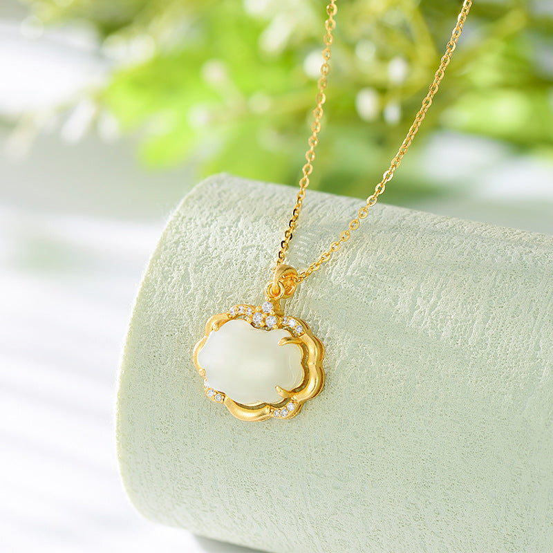 Nephrite Jade Ruyi Lock Necklace-Gentle Wishes