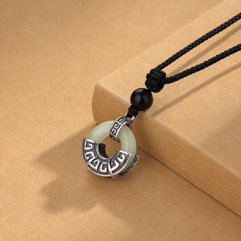 Nephrite Jade Peace Buckle Pendant-Quiet Good Wishes
