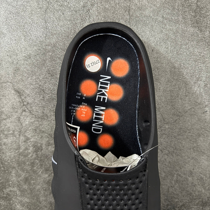 Nike Air Moc AT - Black/Orange