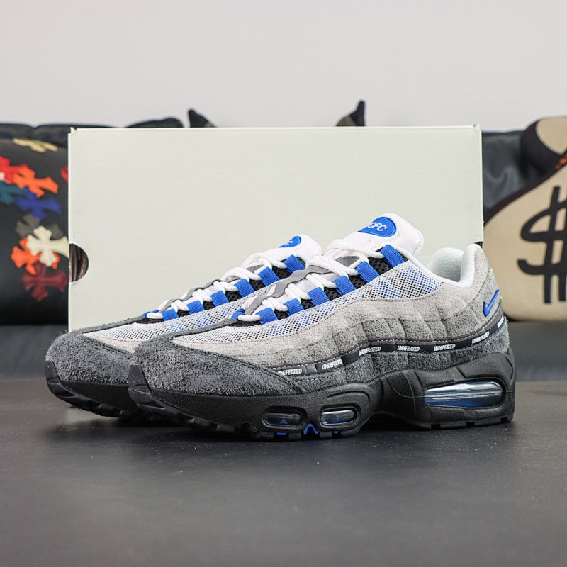 Nike Air Max 95 x Undefeated - Crystal Blue