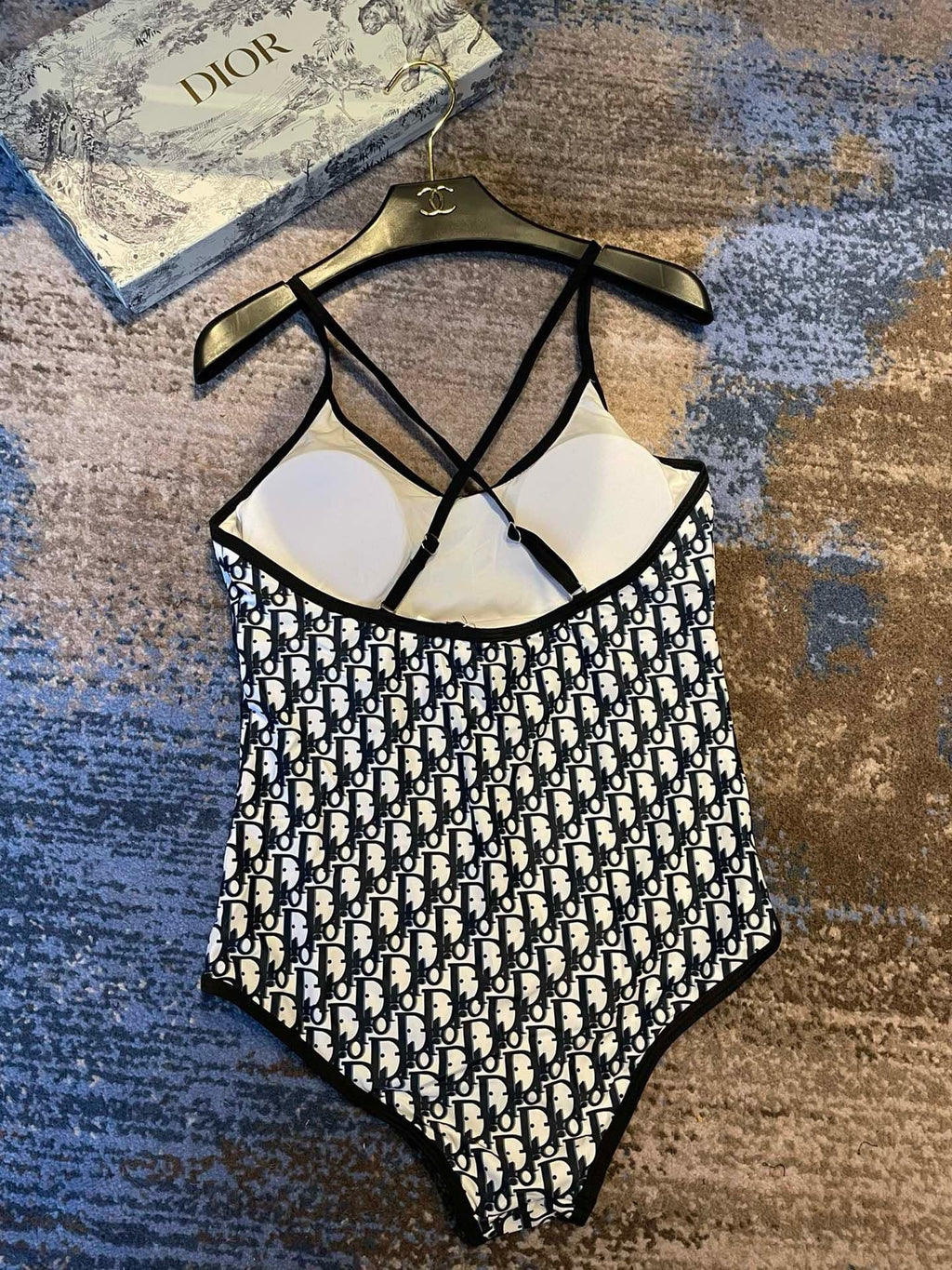 Logo One Piece Set