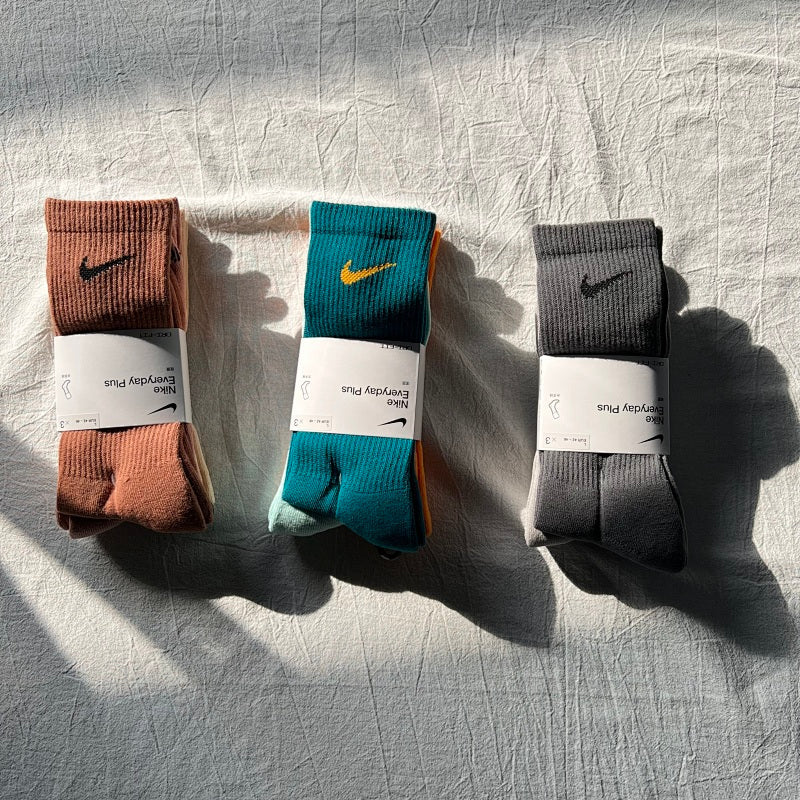 Nike Tie-Dye Crew Socks - Cream/Orange/Gray