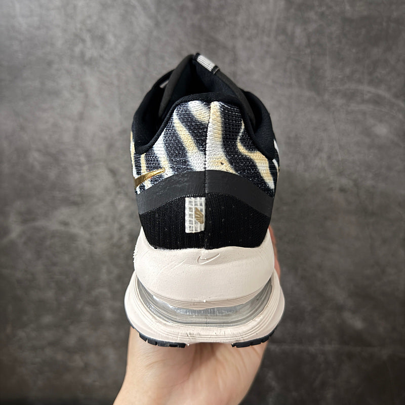 Nike Air Zoom Pegasus Premium - Zebra/Black/Metallic Gold