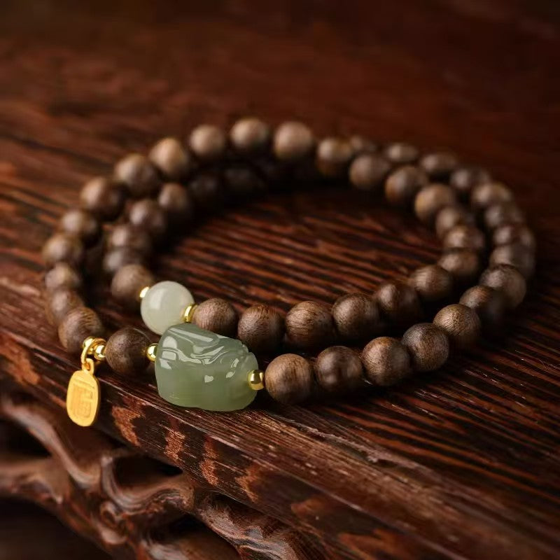 Green Jade Pixiu Sandalwood Bracelet-Traditional Prosperity Symbol