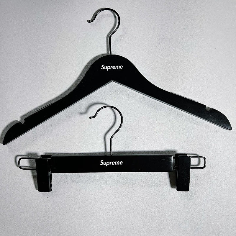 Supreme Hangers - Black/White