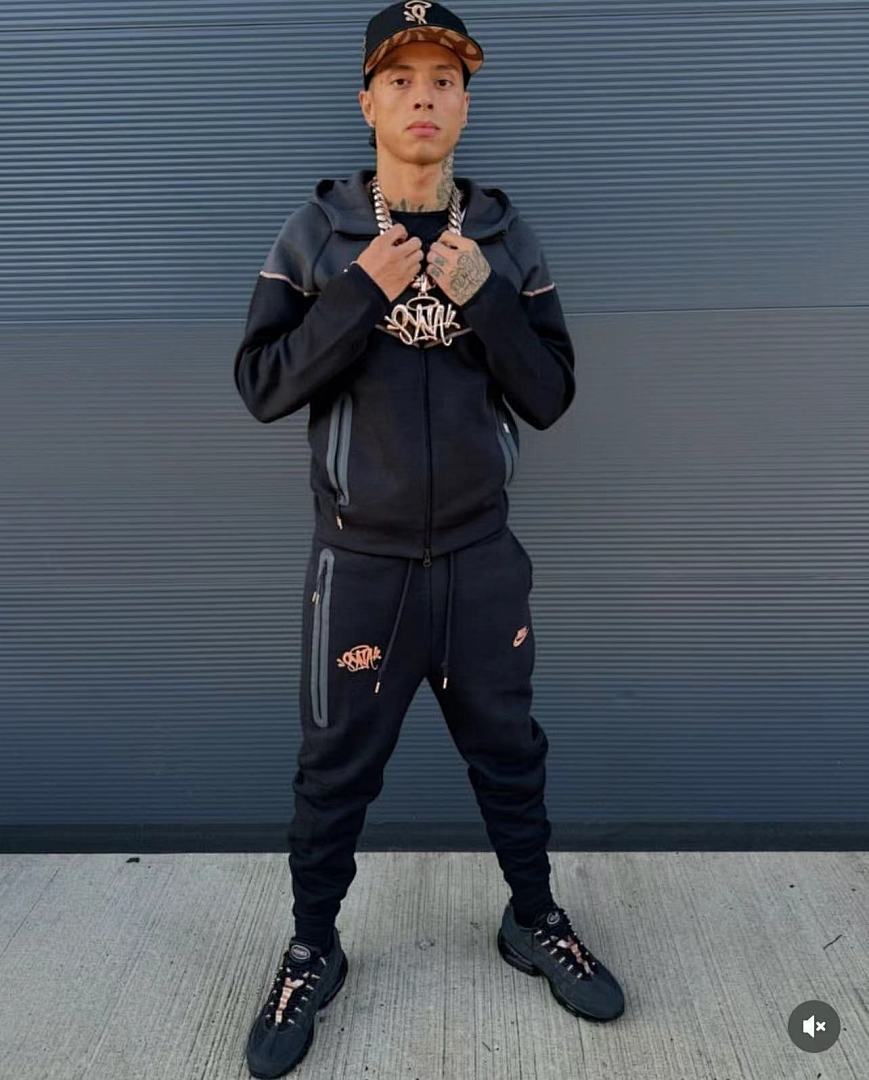 SynaWorld Hoodie 9