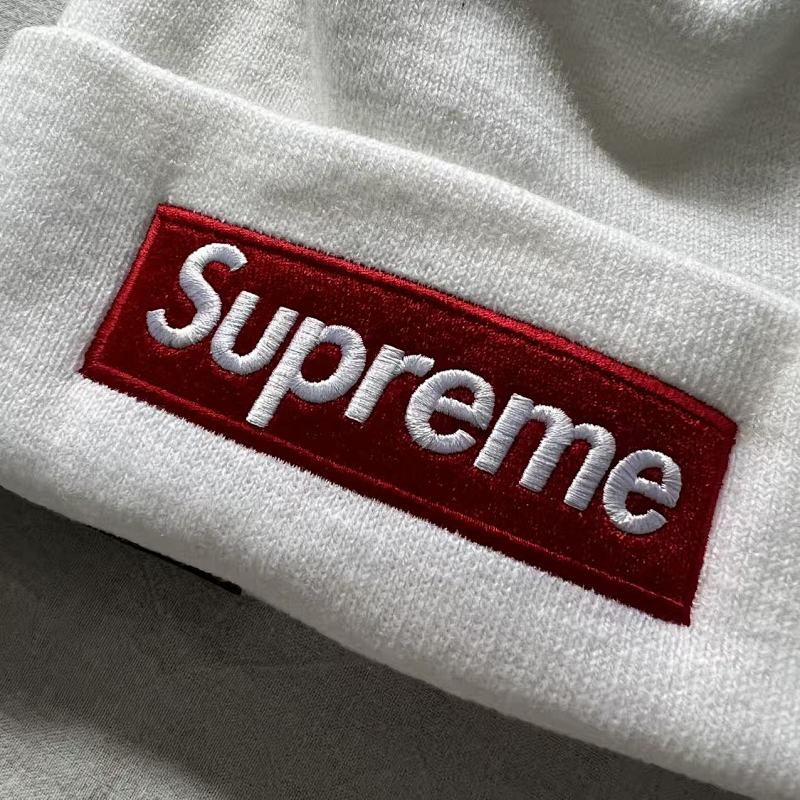 Supreme Box Logo Embroidered Knit Beanie Hat