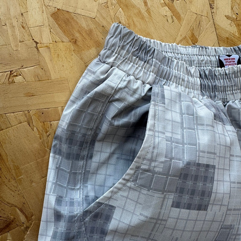 Mertra Patchwork Plaid Short - Grey Camo