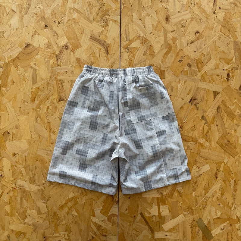 Mertra Patchwork Plaid Short - Grey Camo