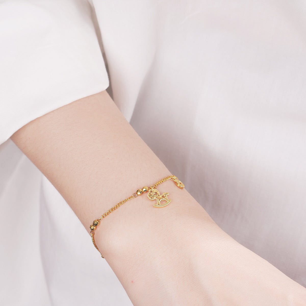 Fortune Gallop Golden Bracelet-2026 Horse Symbol of Progress & Prosperity