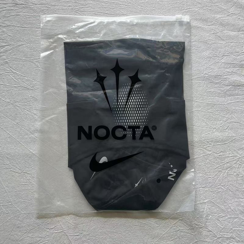 Men's Athletic Hoodie with Mesh Ventilation Panel and Side Pockets