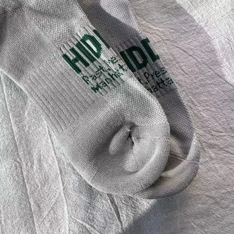 Hidden NY H Logo Crew Socks with Mountain Graphic Band