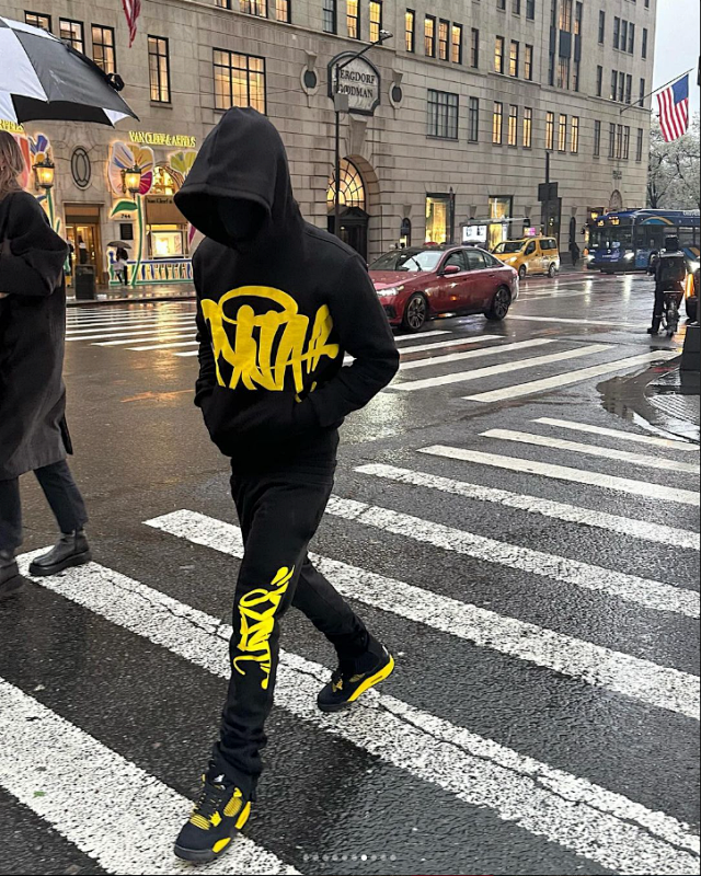 Syna-World Tracksuit - Black-Yellow