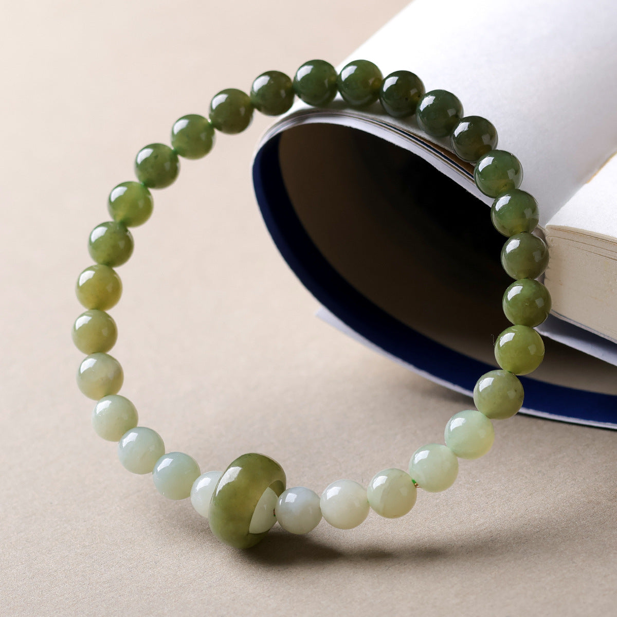 Green Jade Gradient Bead Bracelet ¨C Calm Flow & Balance Energy