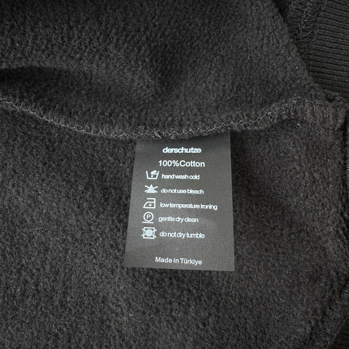 Derschutze Awakening V2 Zip Up - Black