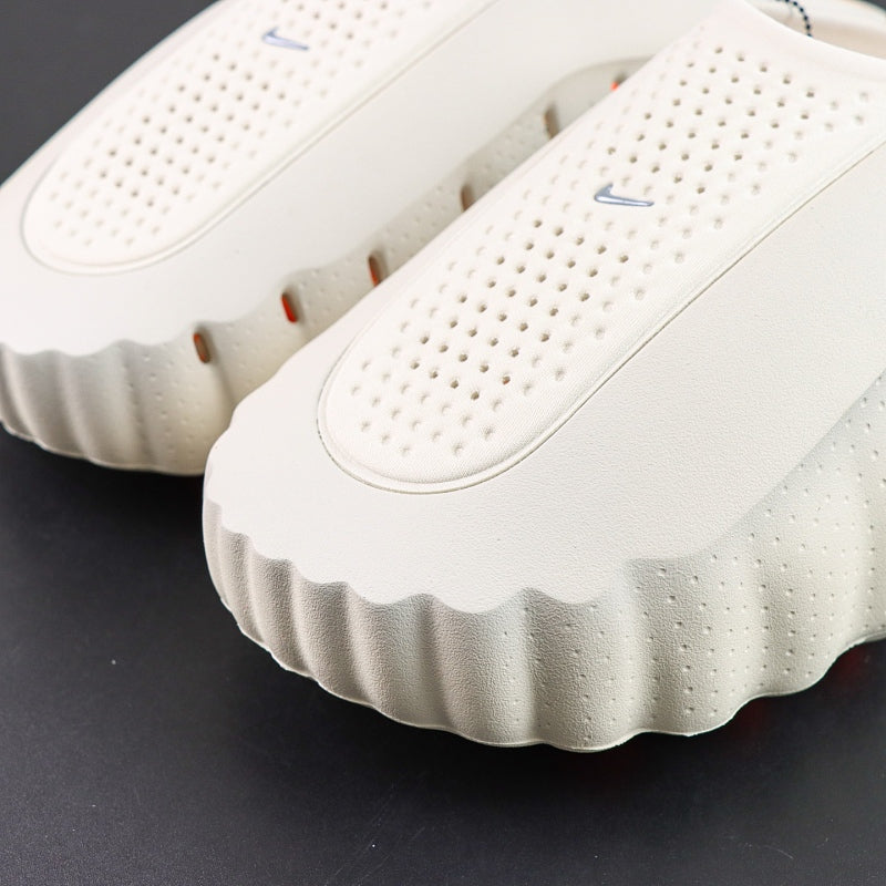 Nike ZoomX Morpho Slide - Light Bone/Red