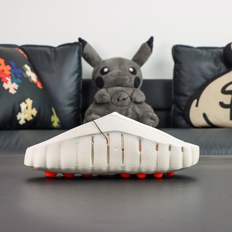 Nike ZoomX Morpho Slide - Light Bone/Red