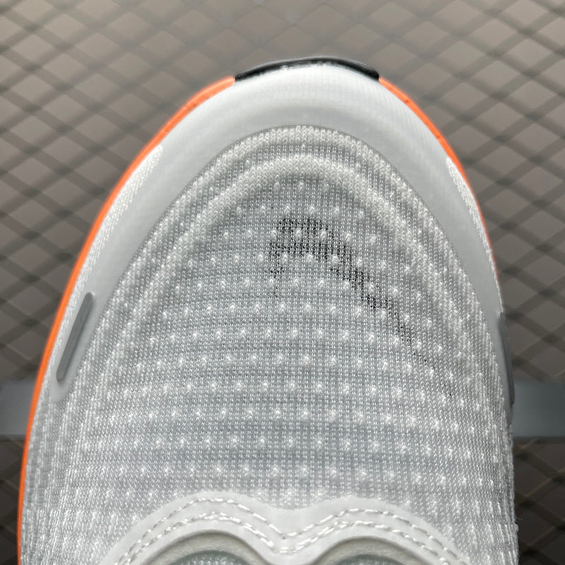 Nike ZoomX Morpho - White/Orange-Purple