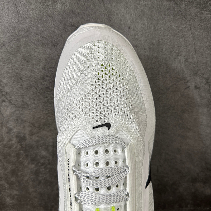 Nike ZoomX Morpho - White/Red