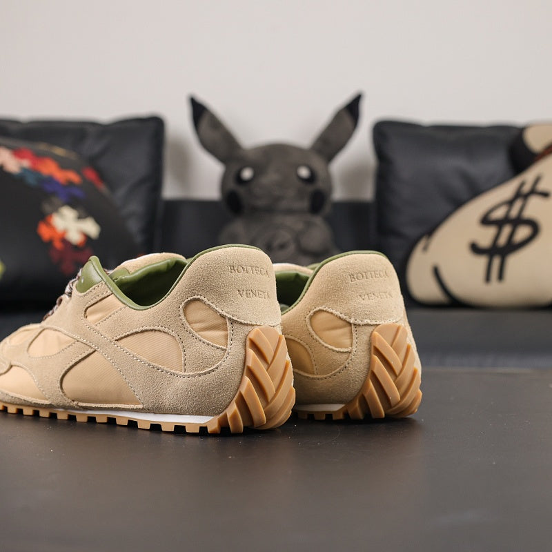 Bottega Veneta Speedster Sneaker - Beige/Sand