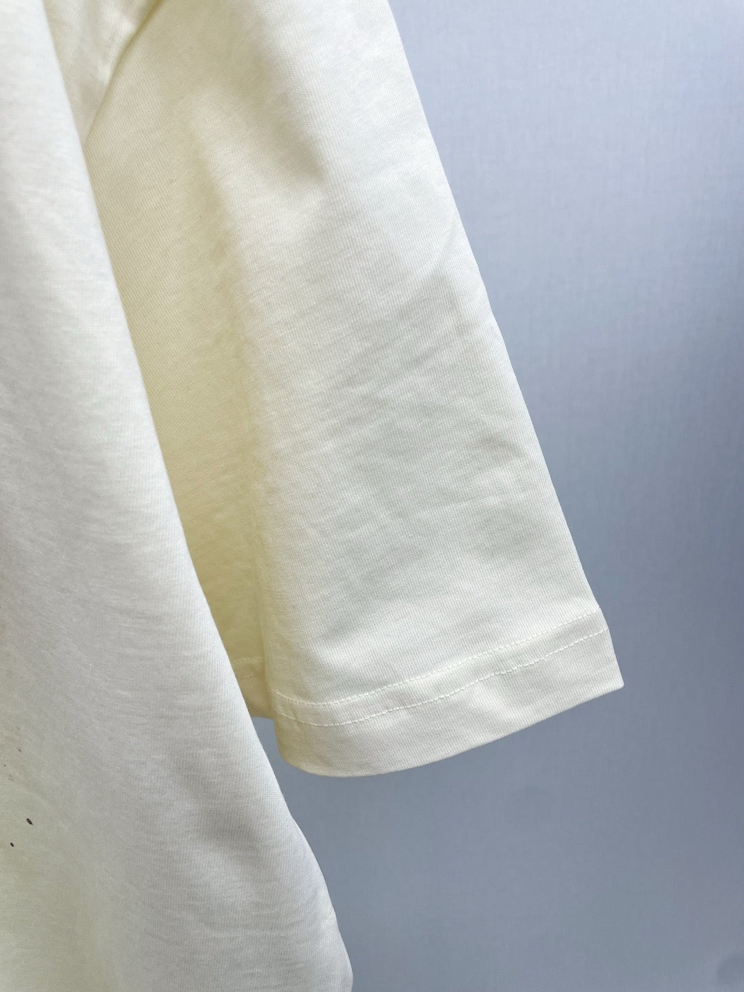 26S Bee T-shirt