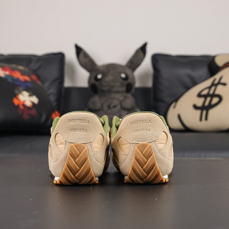 Bottega Veneta Speedster Sneaker - Beige/Sand