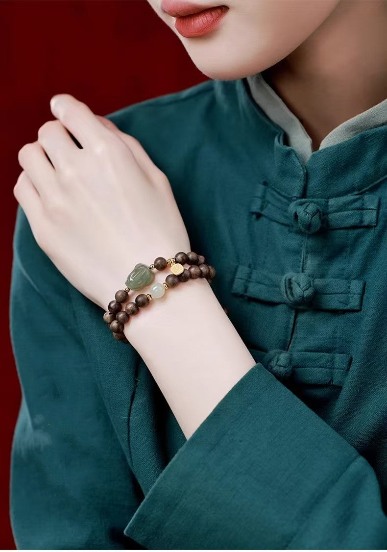 Green Jade Pixiu Sandalwood Bracelet-Traditional Prosperity Symbol