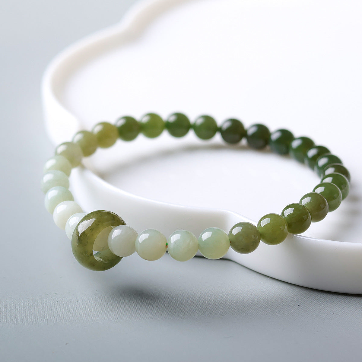 Green Jade Gradient Bead Bracelet ¨C Calm Flow & Balance Energy