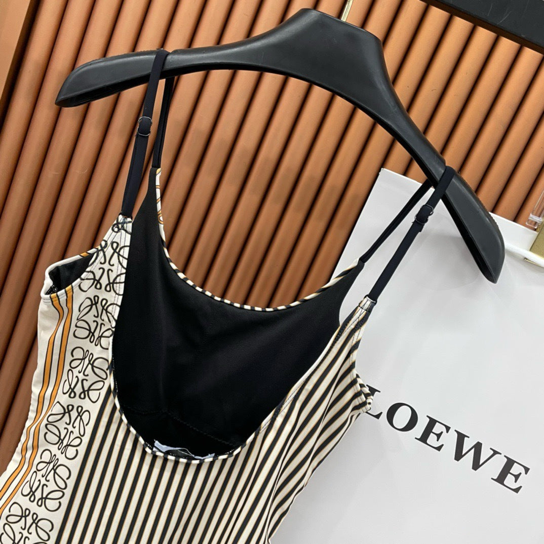 Logo One Piece Set