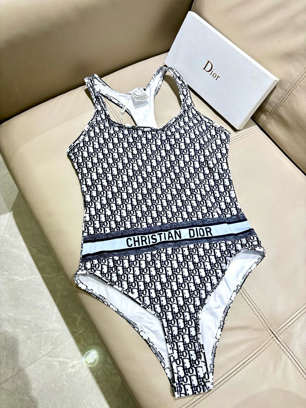 Logo One Piece Set