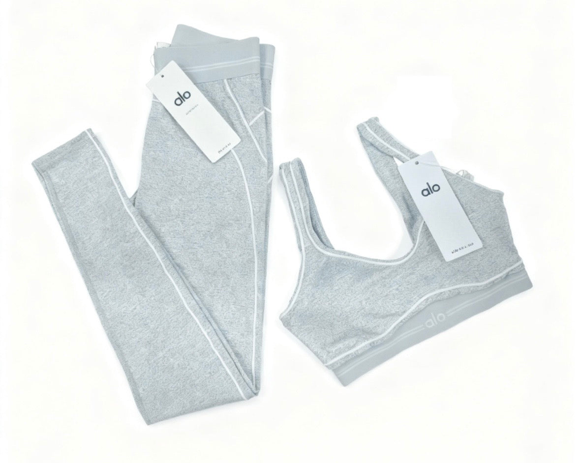 Alo Airlift Bra + High-Waist Legging Set - Light Grey