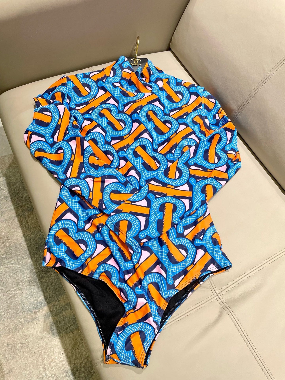 Logo One Piece Set