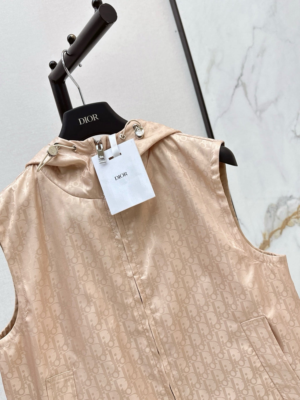 Jacquard Hooded Vest