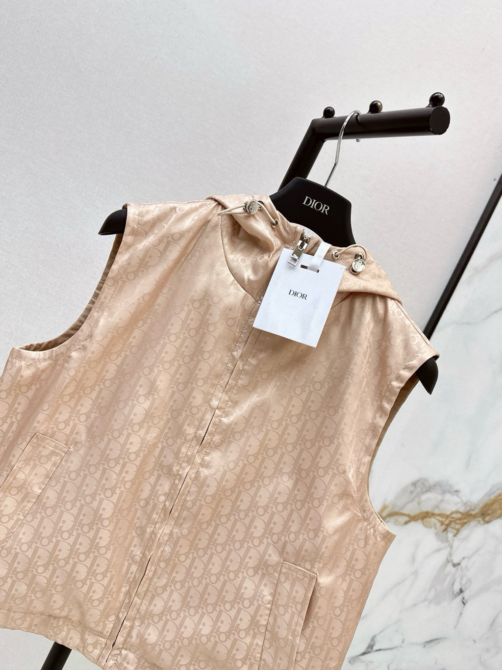Jacquard Hooded Vest
