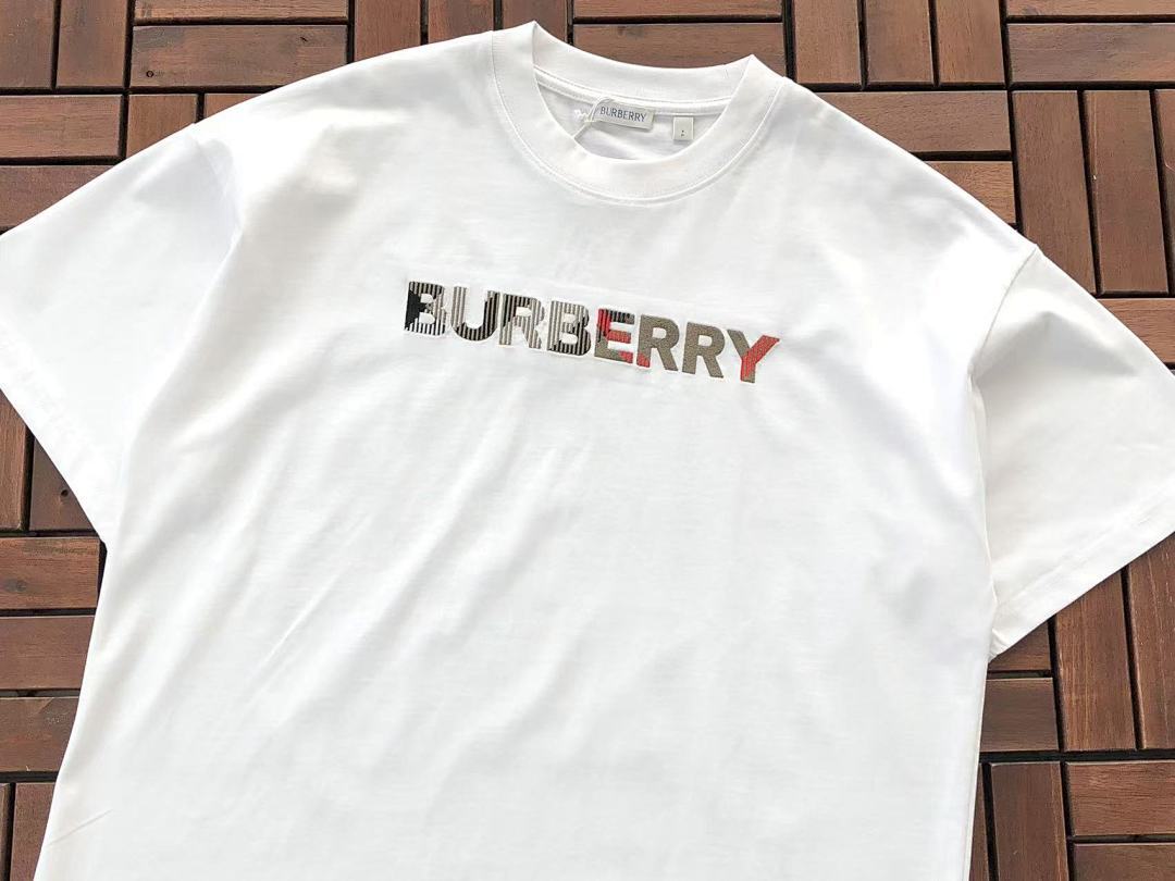 Burberry T-SHIRT