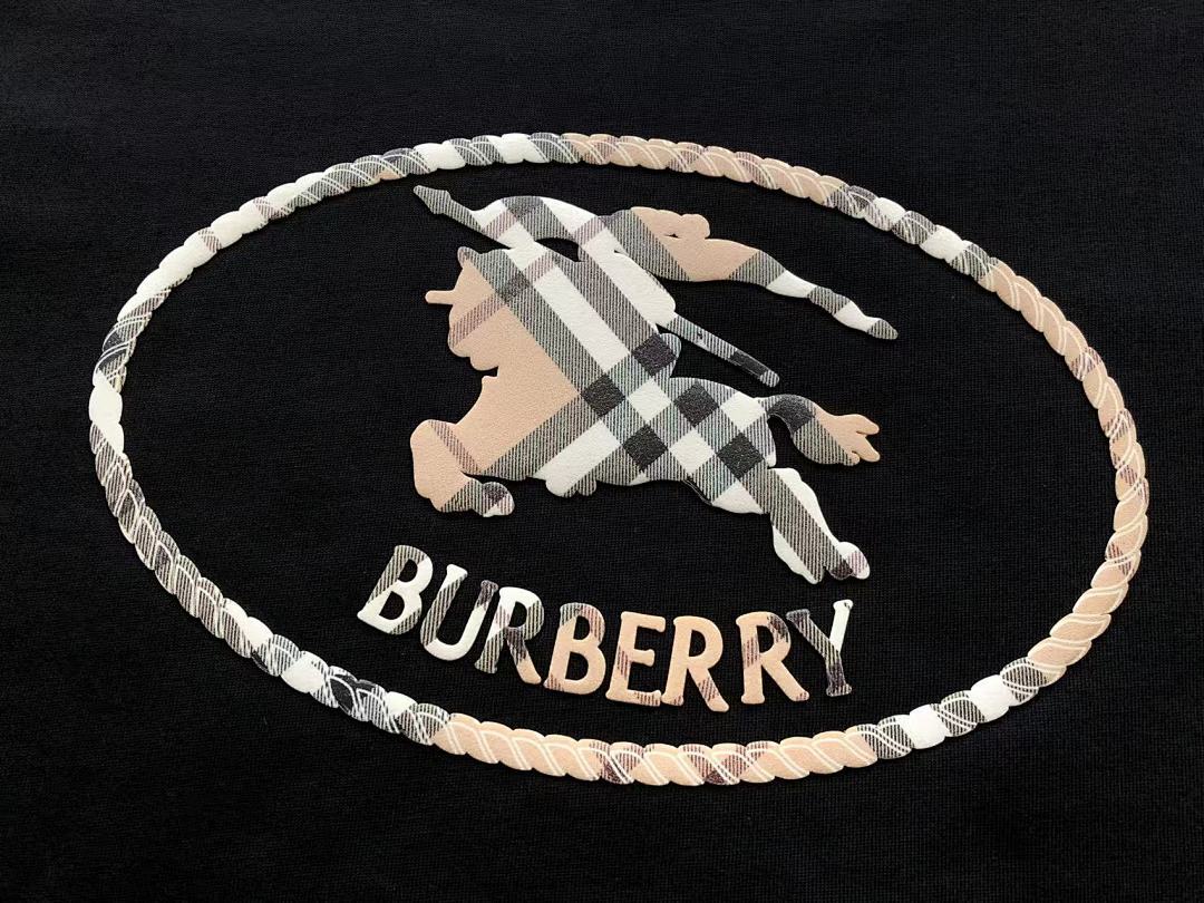 Burberry T-Shirt