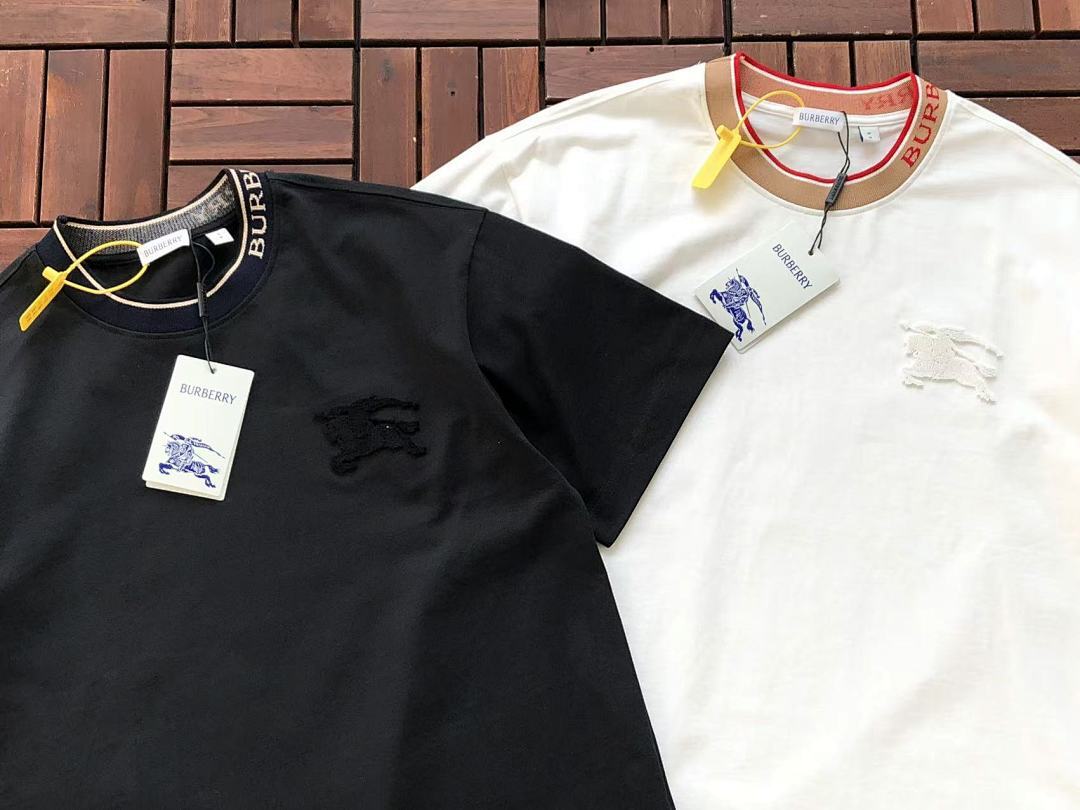 Burberry T-SHIRT