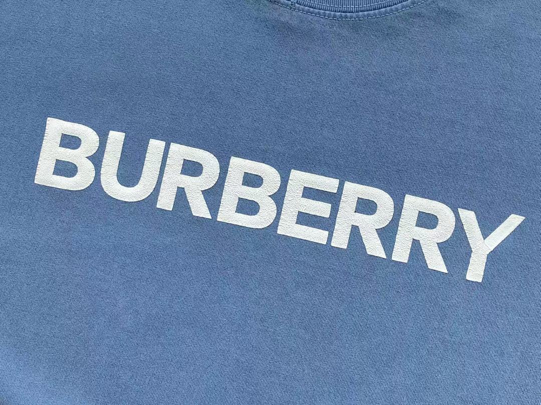 Burberry T-Shirt