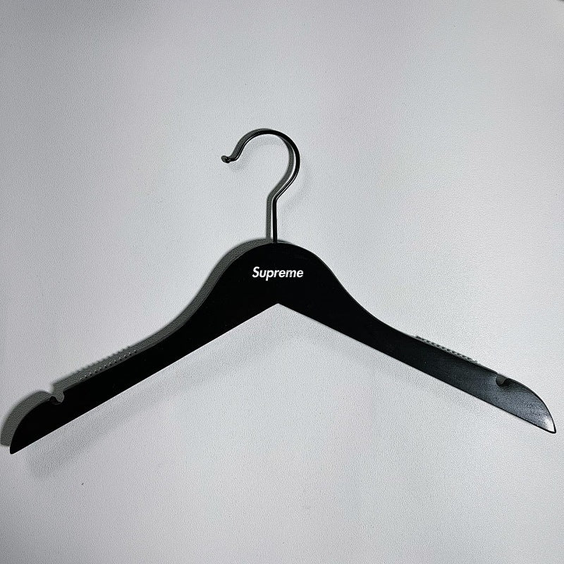 Supreme Hangers - Black/White