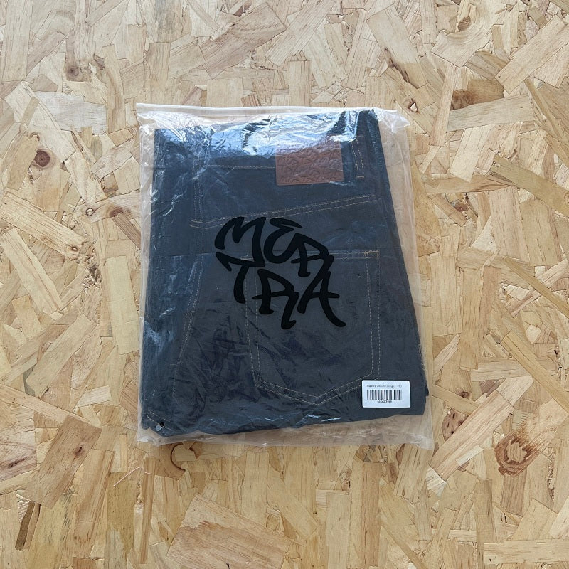 Mertra Graphic Tee - Grey