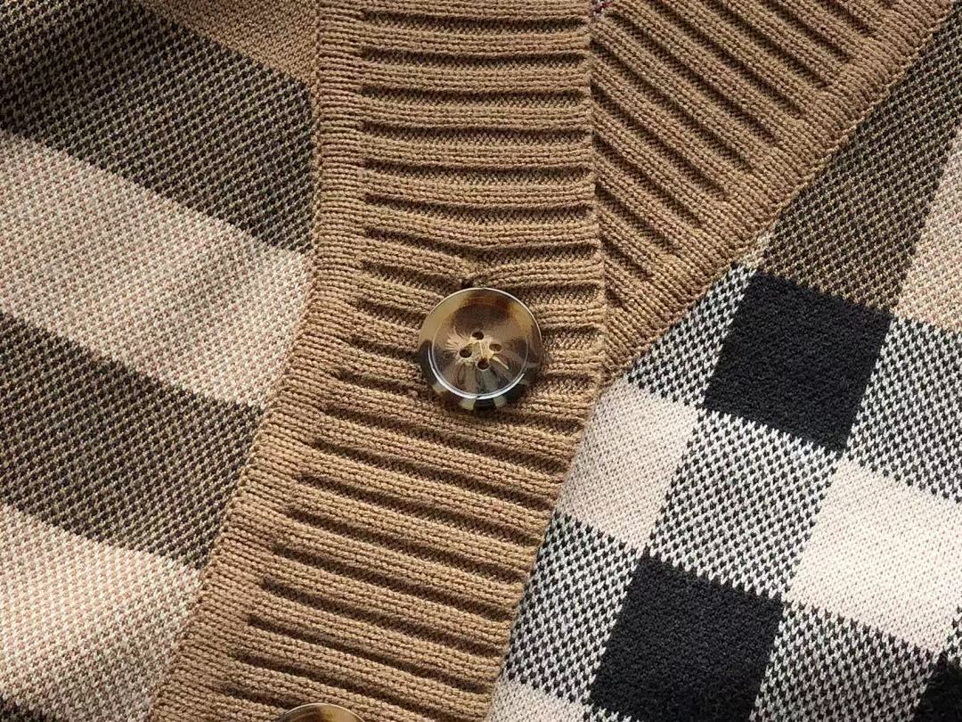 Burberry SWEATER