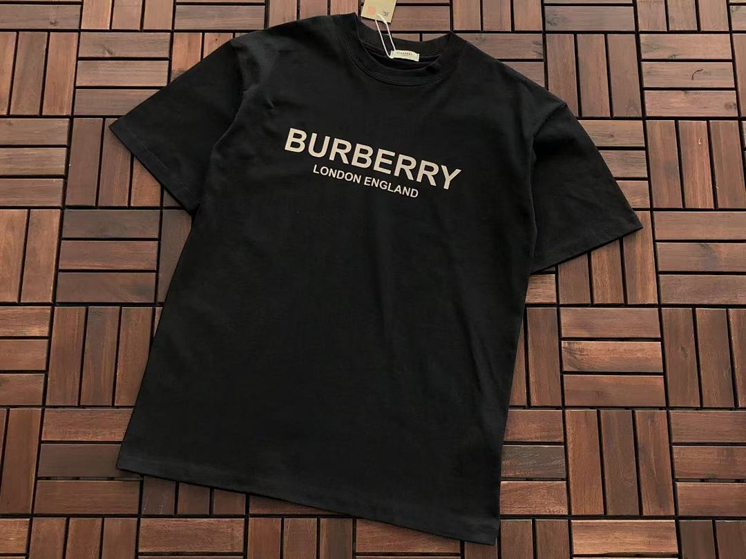 Burberry T-SHIRT