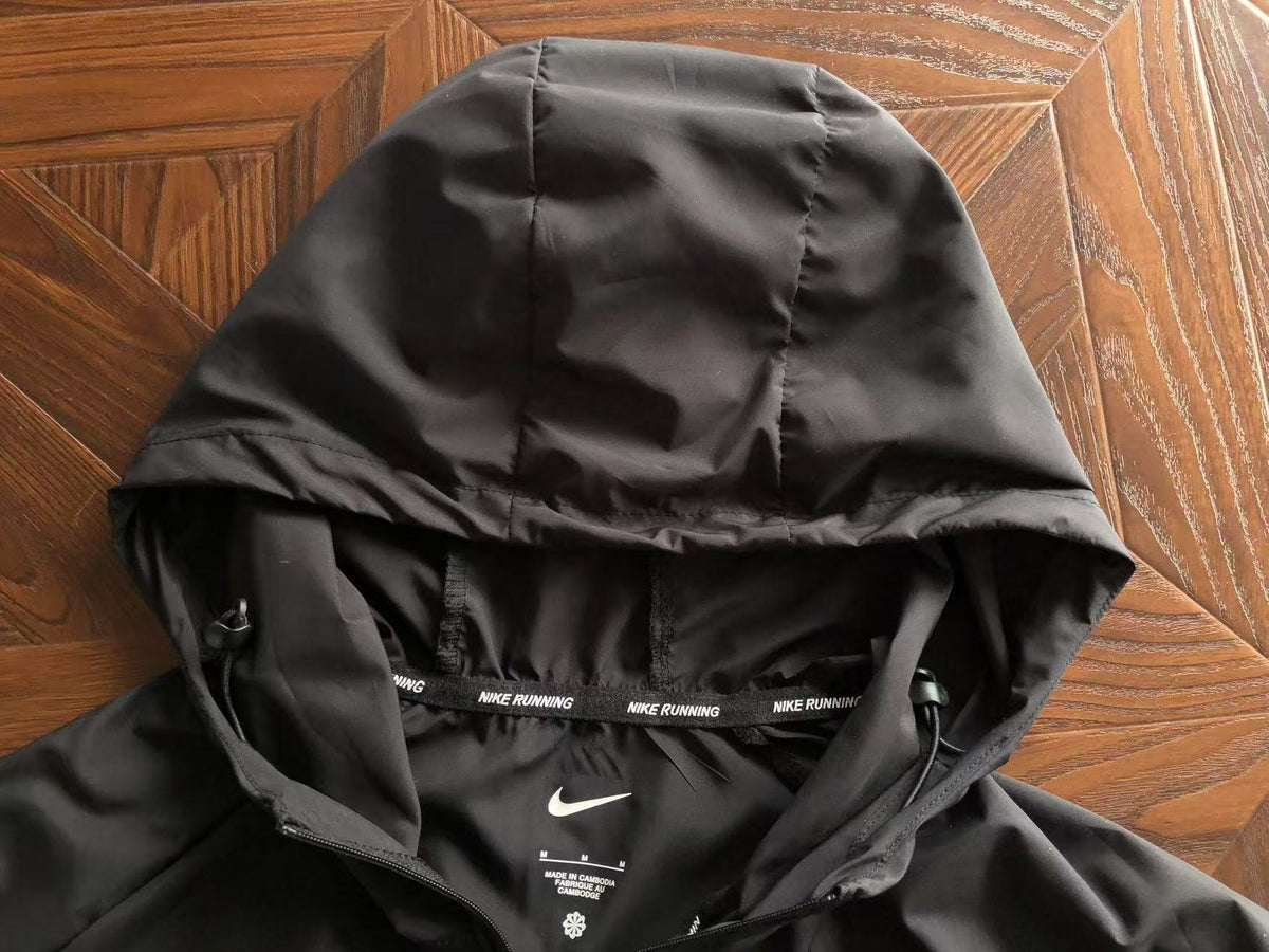 Nike Lightweight Windbreaker Tracksuit